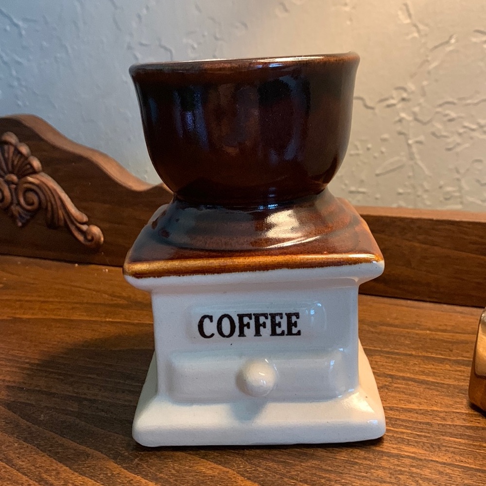 Planter: coffee grinder